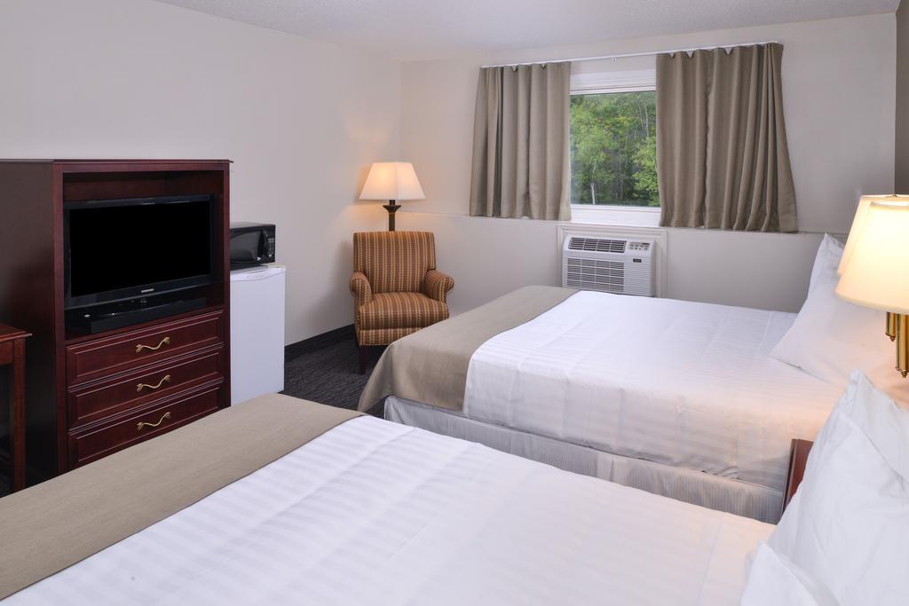 Rodeway Inn サドバリー エクステリア 写真