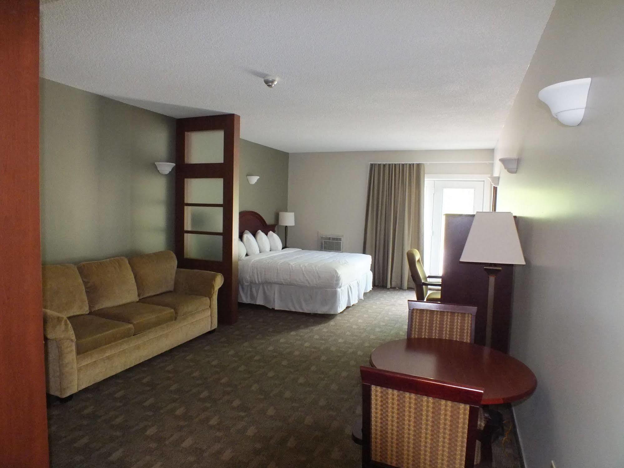 Rodeway Inn サドバリー エクステリア 写真