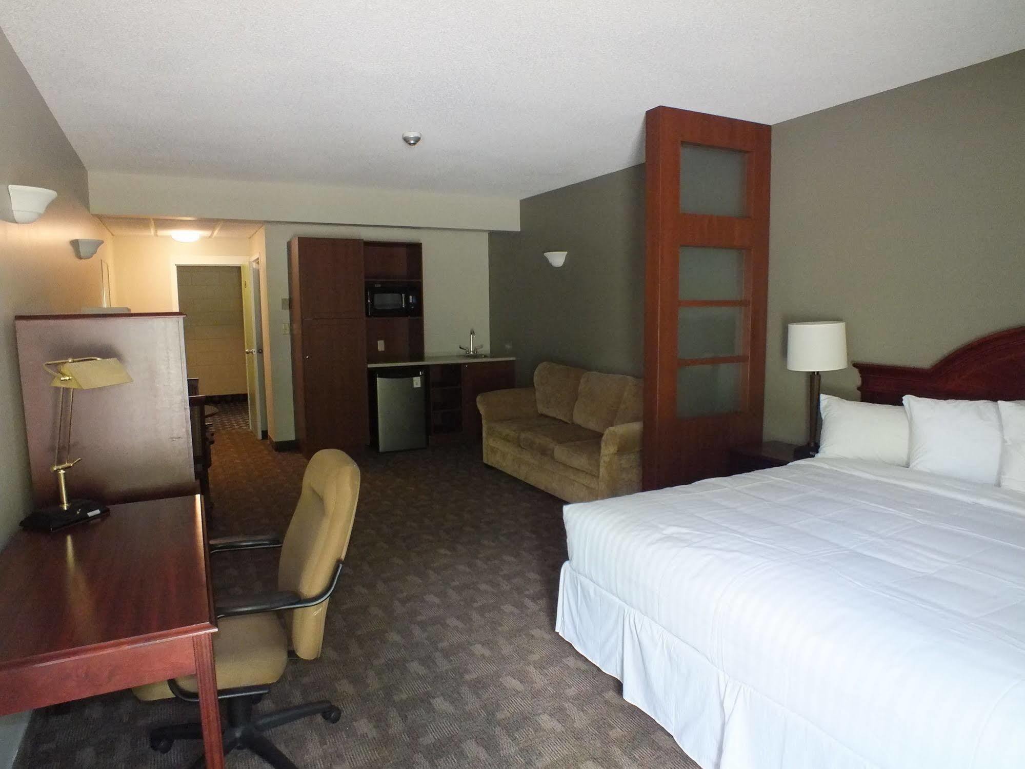Rodeway Inn サドバリー エクステリア 写真